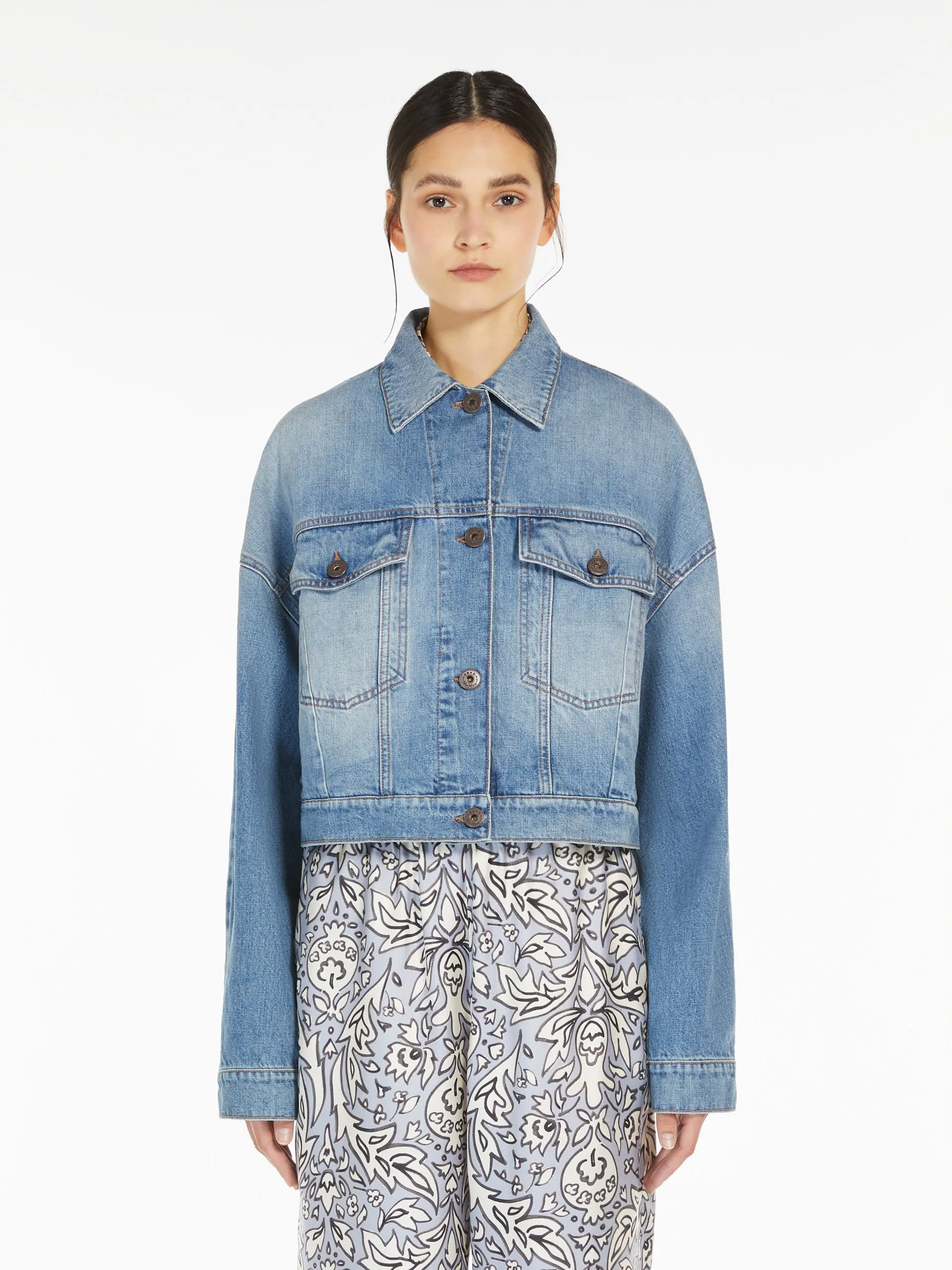 Cropped denim jacket