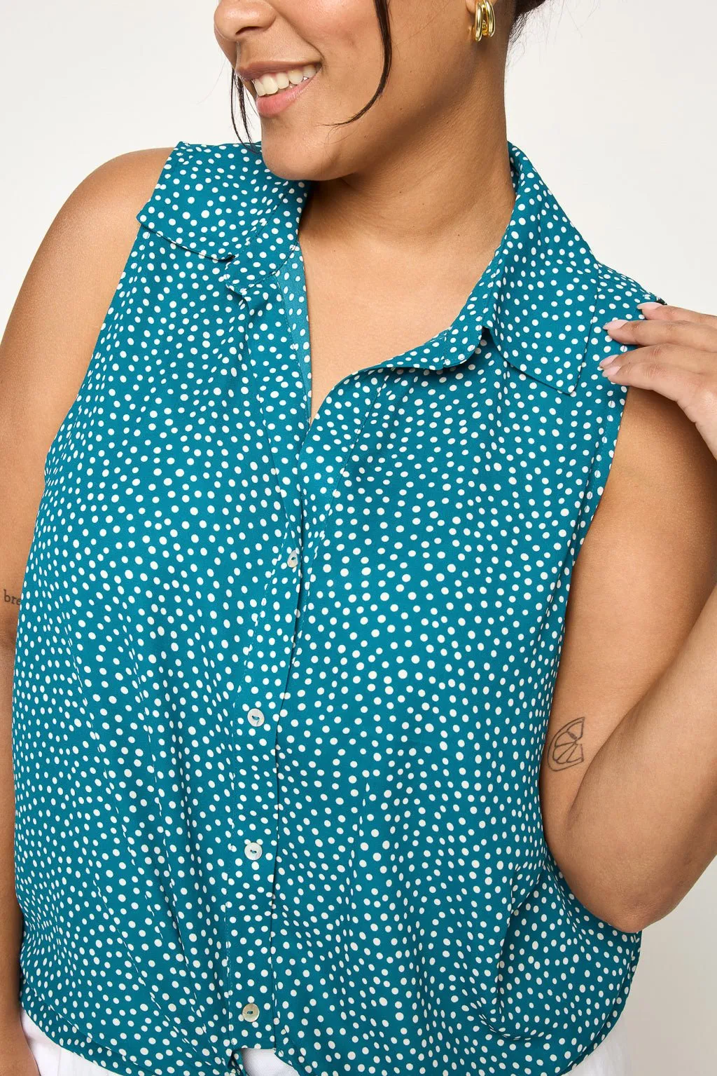 Nyla Plus Size Sleeveless Tie Front Collar Top